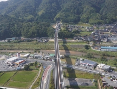 野田川大宮道路完成（野田川高架橋上空より）