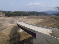 大宮森本インターチェンジ予定地を望む。