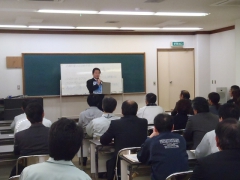 さすがベテラン。話もおもしろく、内容も非常にわかりやすい講演でした。