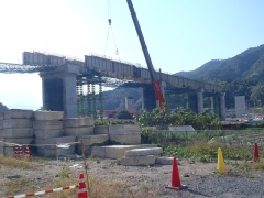 架設状況の全景です。（１０月２２日現在）